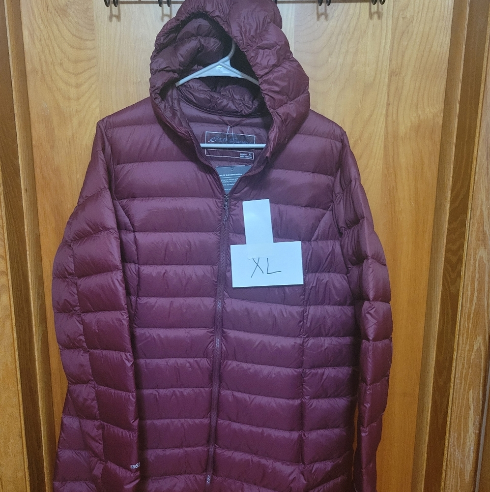 Uniqlo Burgundy Puffer Jacket XL